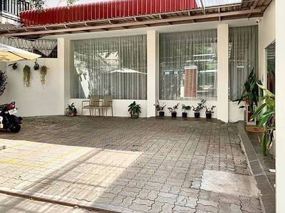 Kanceláře K pronájmu in Chamkarmon $1,800