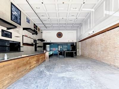 CommercialShophouse สำหรับเช่า ขนาดที่ดิน 260 ตร.ม. ราคา $3,000