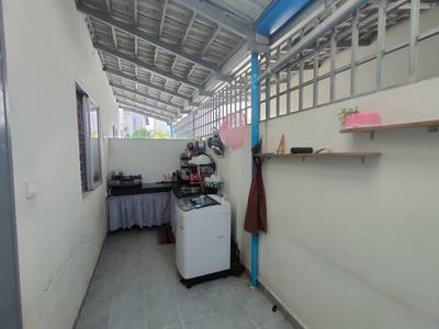 60 sqm Land Size House and lot Для Продажи