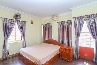 Apartment For Rent in Chey Chumneah, Daun Penh, Phnom Penh