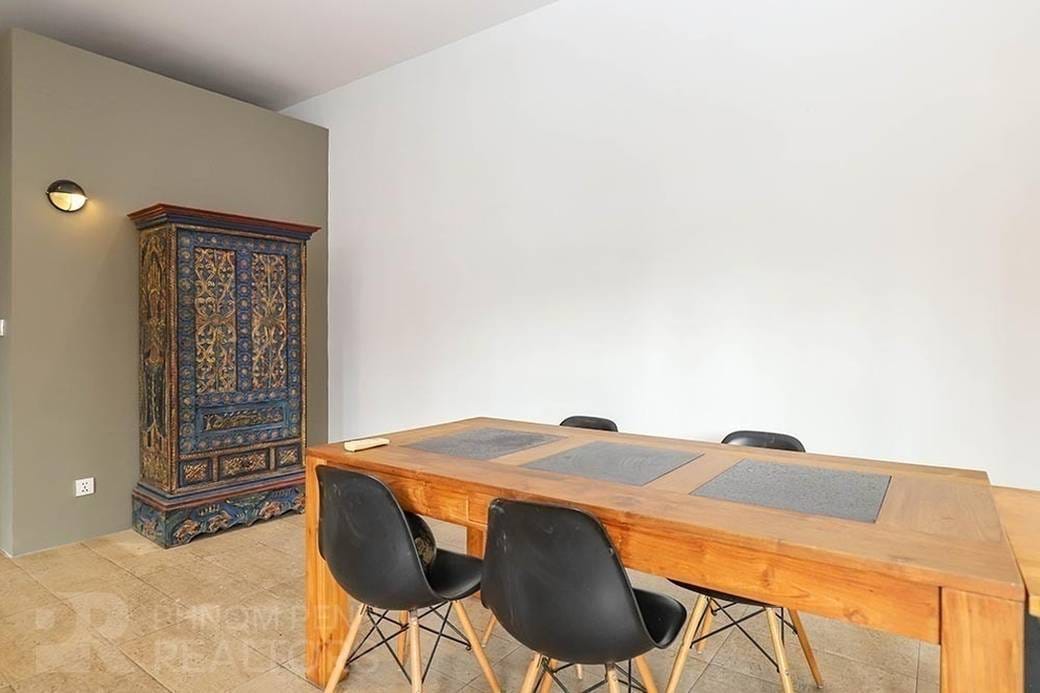 Maison mitoyenne À louer de 113 m² de terrain