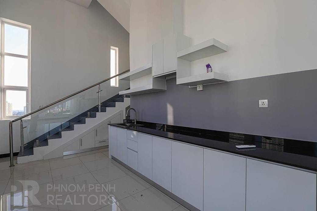 Penthouse À louer de 250 m² de terrain