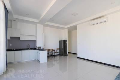 $1,300 Penthouse