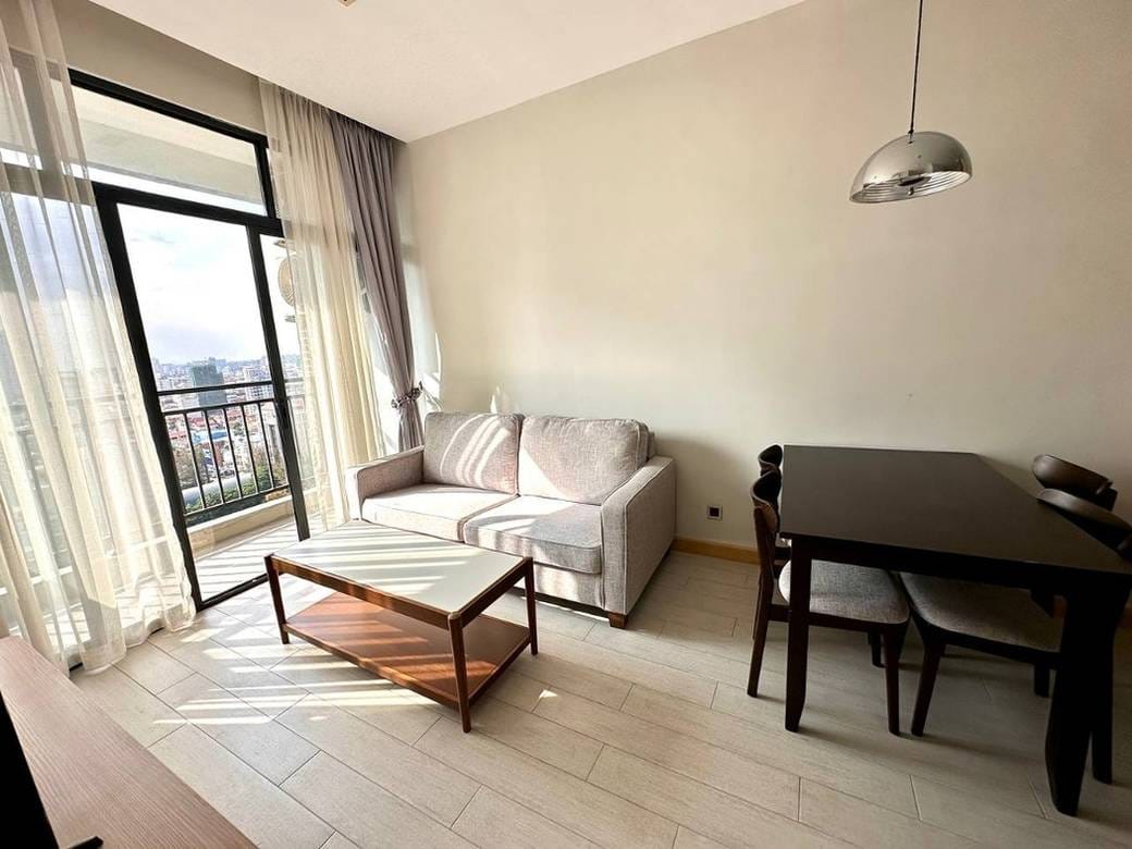$650 Condo