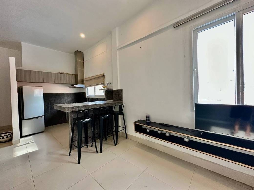 Apartment For Rent in Phsar Kandal I, Daun Penh, Phnom Penh