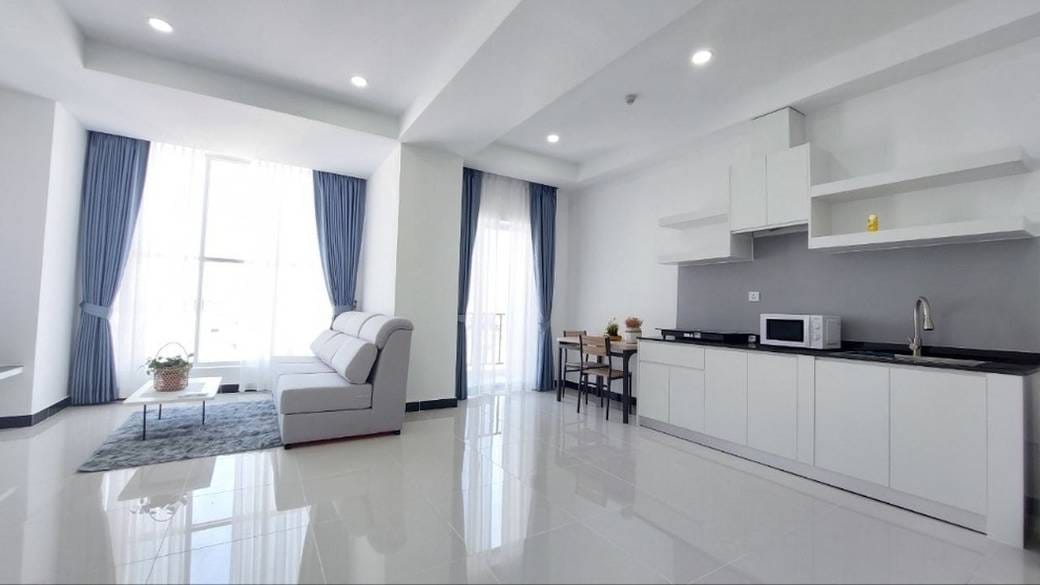 ផេនថ៍ហោស៍ តម្លៃ $1,500