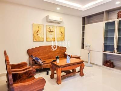 $800 Link House