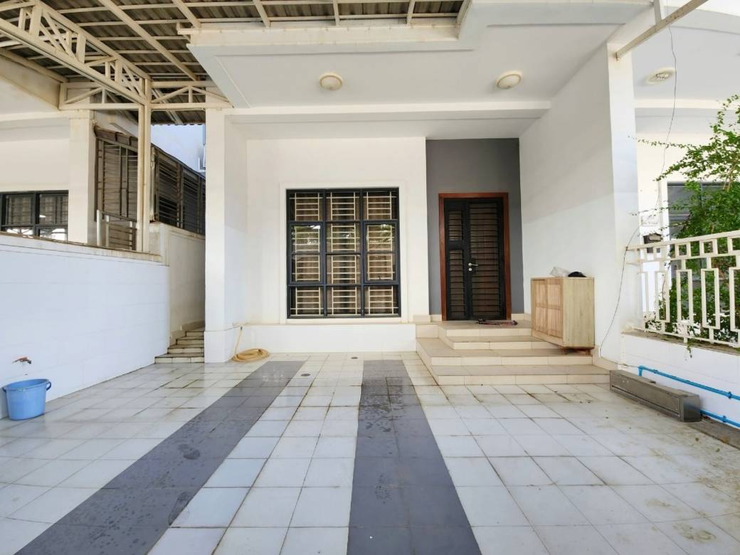 ផ្ទះ តម្លៃ $1,000