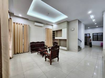 House and lot គ្រឿងសង្ហារិម សំរាប់ជួល