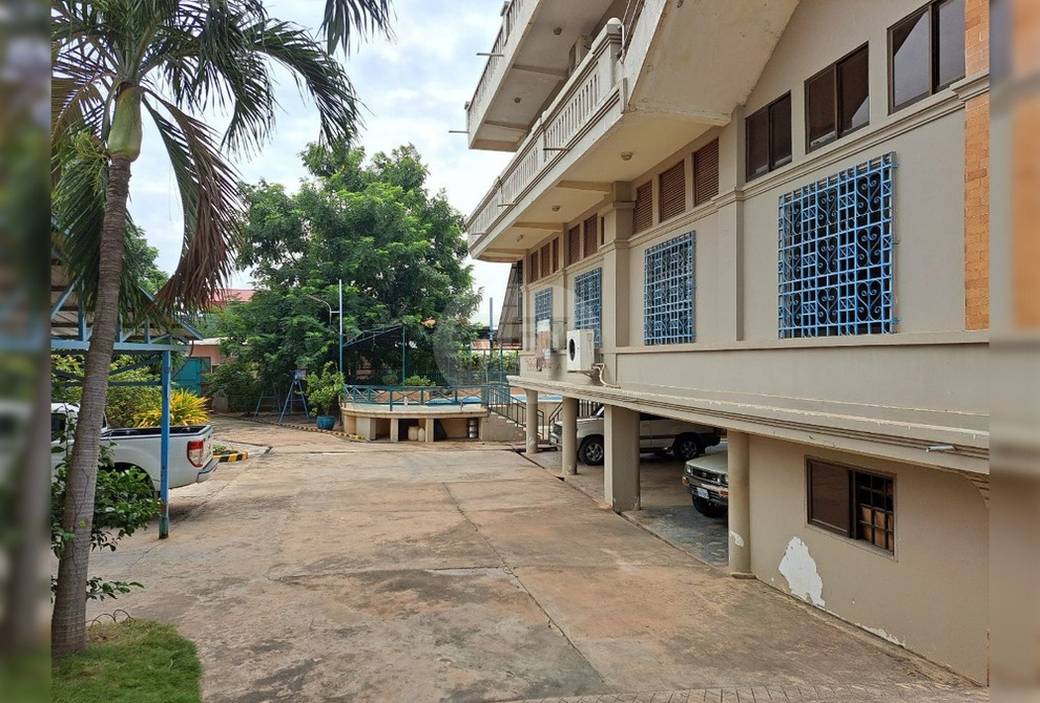 Appartement À vendre de 2,597.54 m² de terrain