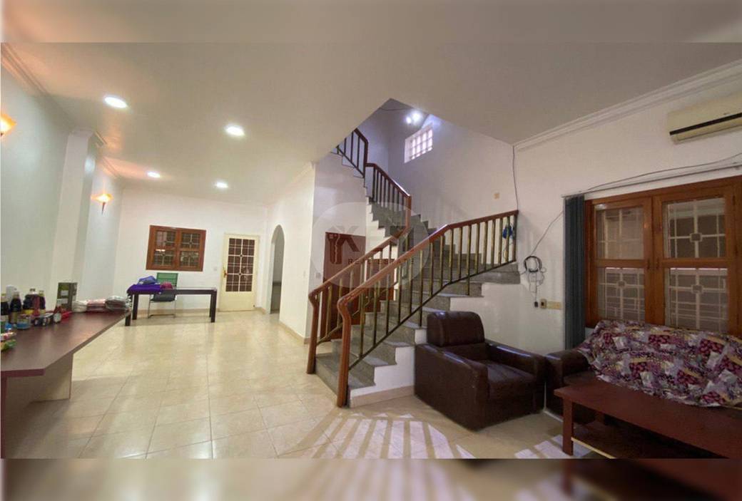 150平方米土地面积的双子别墅For Sale & Rent