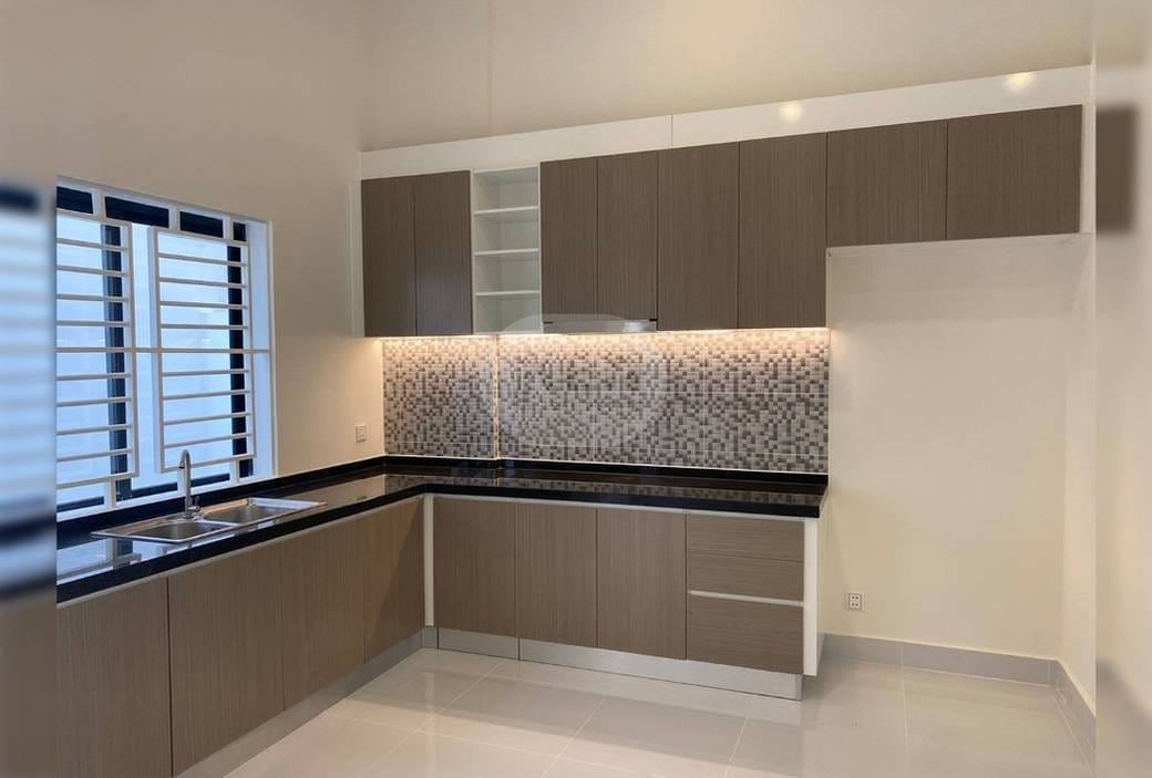 85.5 sqm Land Size Shophouse For Sale