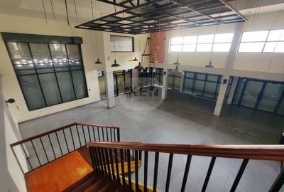 Bâtiment For Sale & Rent à Ta Khmau $1,300,000