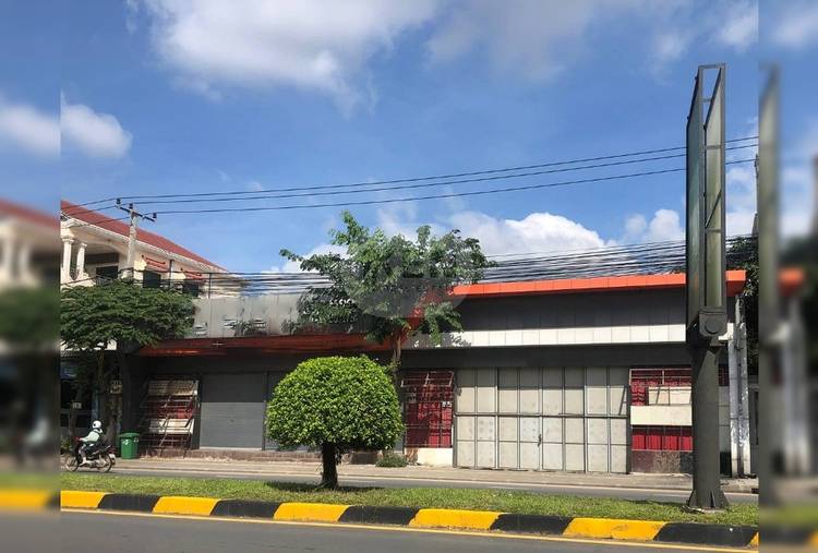 Shophouse For Rent in Preaek Lieb, Chroy Changvar, Phnom Penh