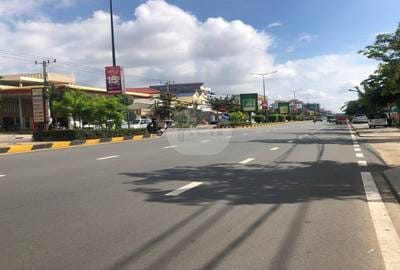 ตึกแถว สำหรับเช่า ขนาดที่ดิน 960 ตร.ม.
