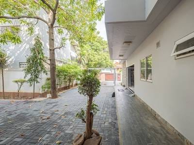 440 sqm Living Size Villa For Sale in Boeng Keng Kang