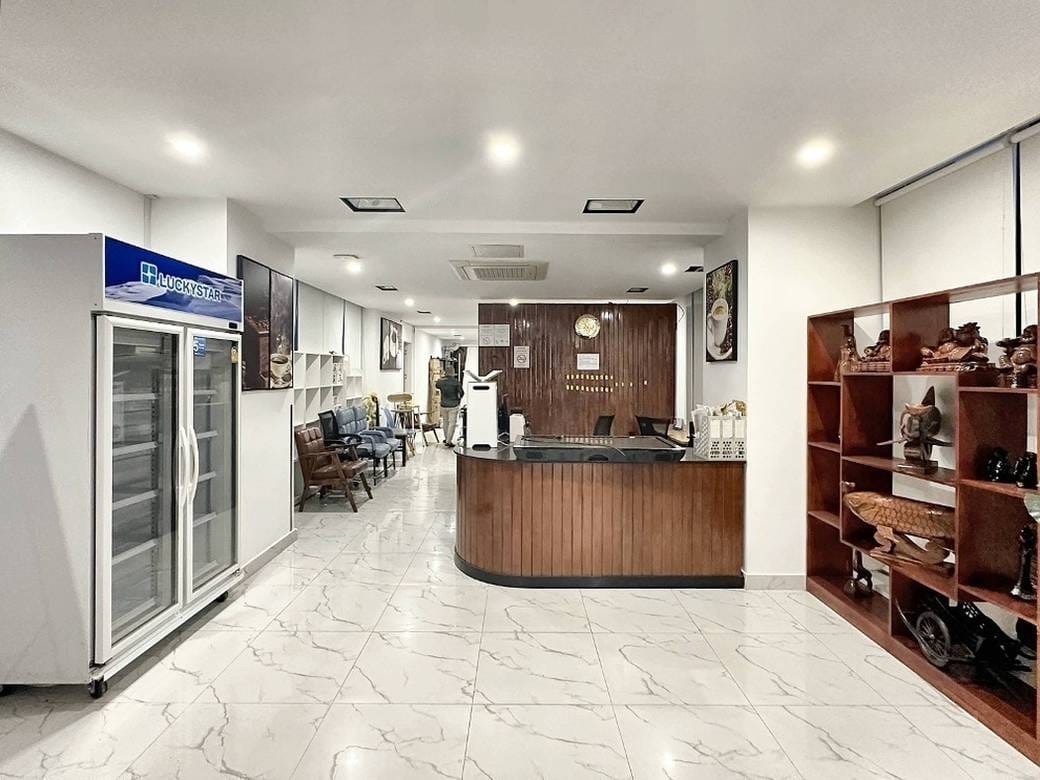 Chroy ChangvarCommercialShophouse出租，价格$2,000