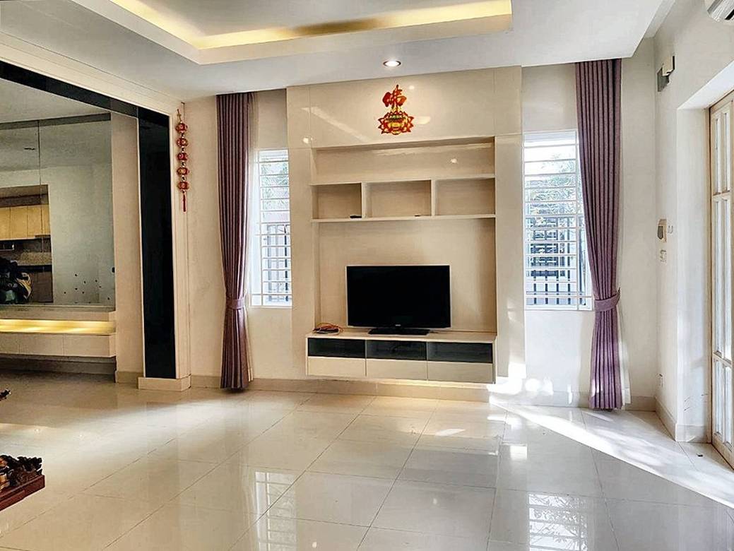วิลล่าแฝด สำหรับเช่า ใน Chbar Ampov $1,500