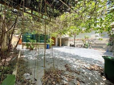 300 sqm Land Size Vila K pronájmu