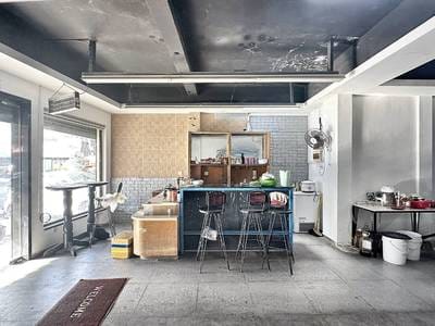 CommercialShophouse K pronájmu in Daun Penh $1,300