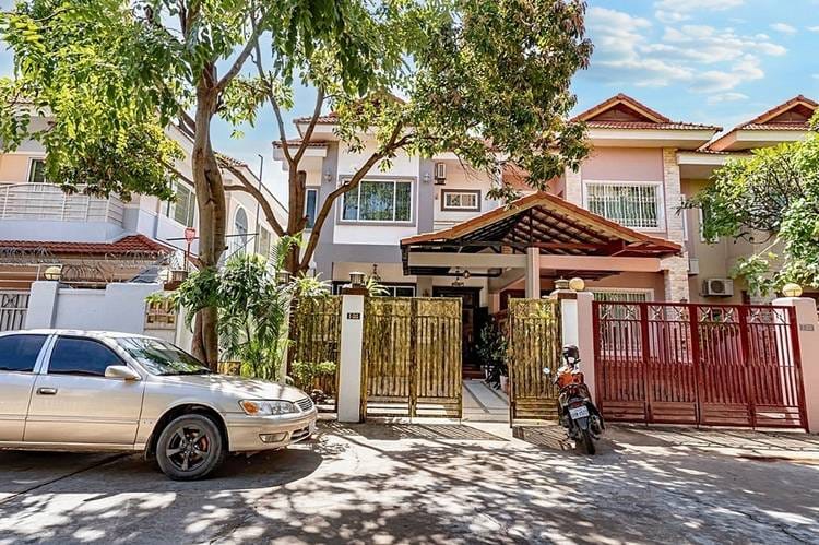 Maison en rangée À vendre à Tonle Bassac, Chamkarmon, Phnom Penh