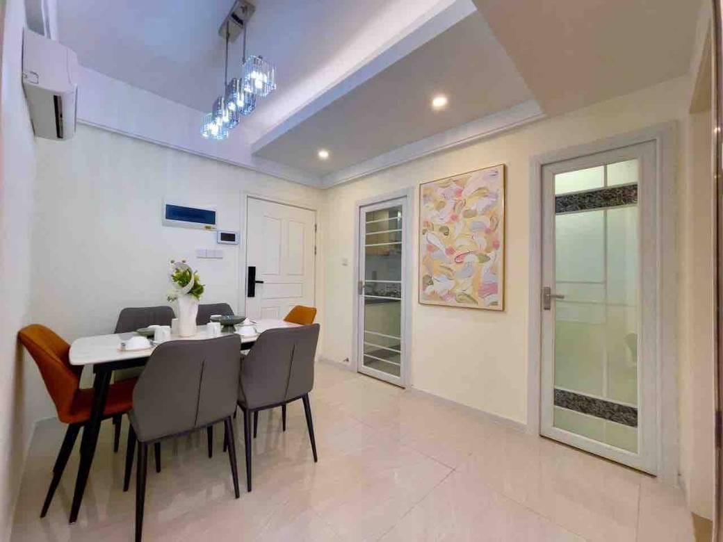 $1,600 Condo