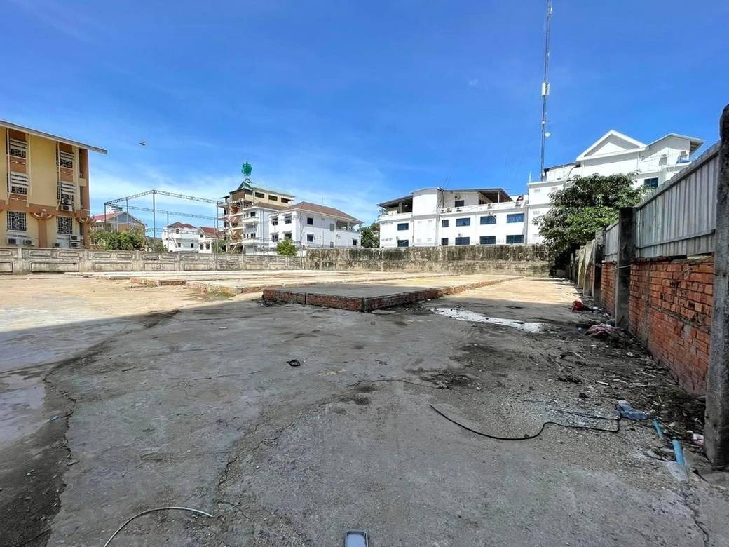 Lot For Rent in Tonle Bassac, Chamkarmon, Phnom Penh