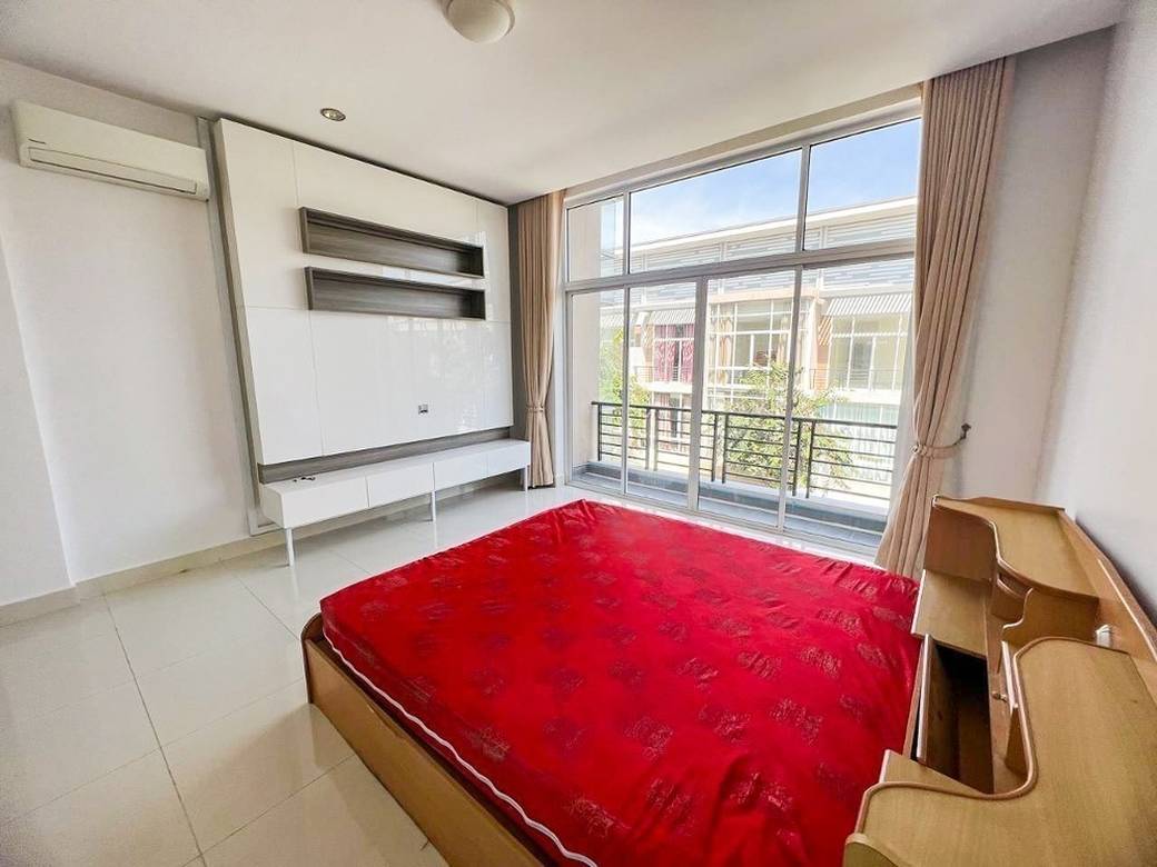 Nirouth CommercialShophouse Для Аренды in Nirouth