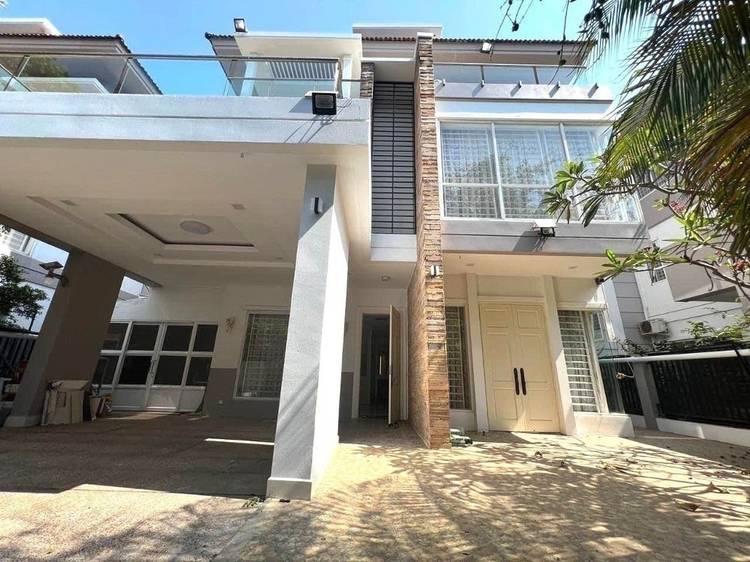 វីឡា សំរាប់ជួល នៅ Nirouth, Chbar Ampov, Phnom Penh