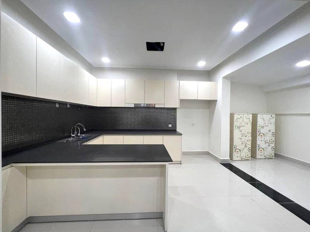 Villa À louer à Nirouth, Chbar Ampov, Phnom Penh