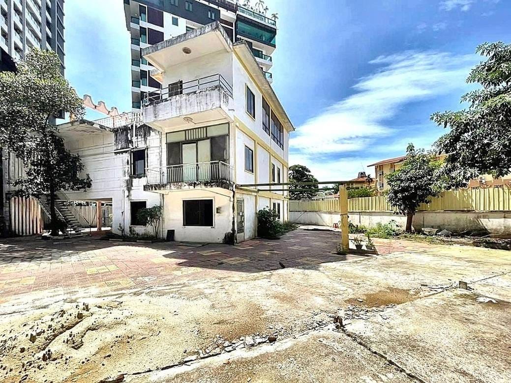 1,000 sqm Land Size Lot For Rent