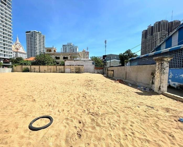 Lot For Rent in Tonle Bassac, Chamkarmon, Phnom Penh