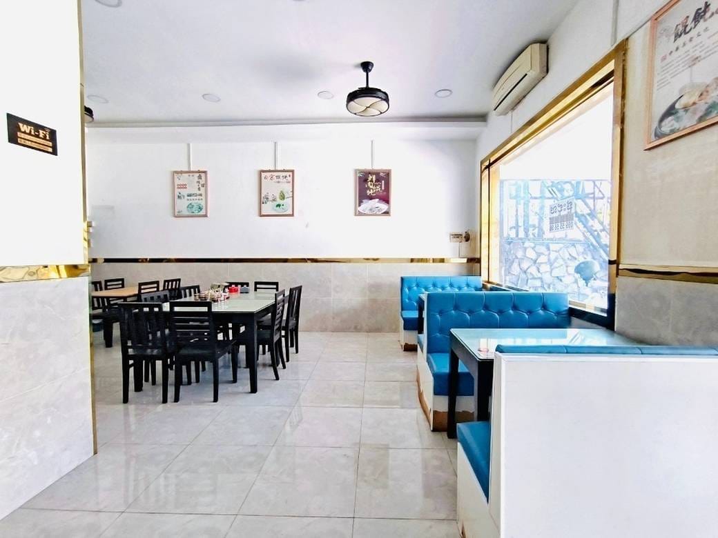 160平方米土地面积的CommercialShophouse出租，价格$2,000