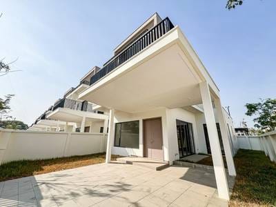 $418,888 Vila