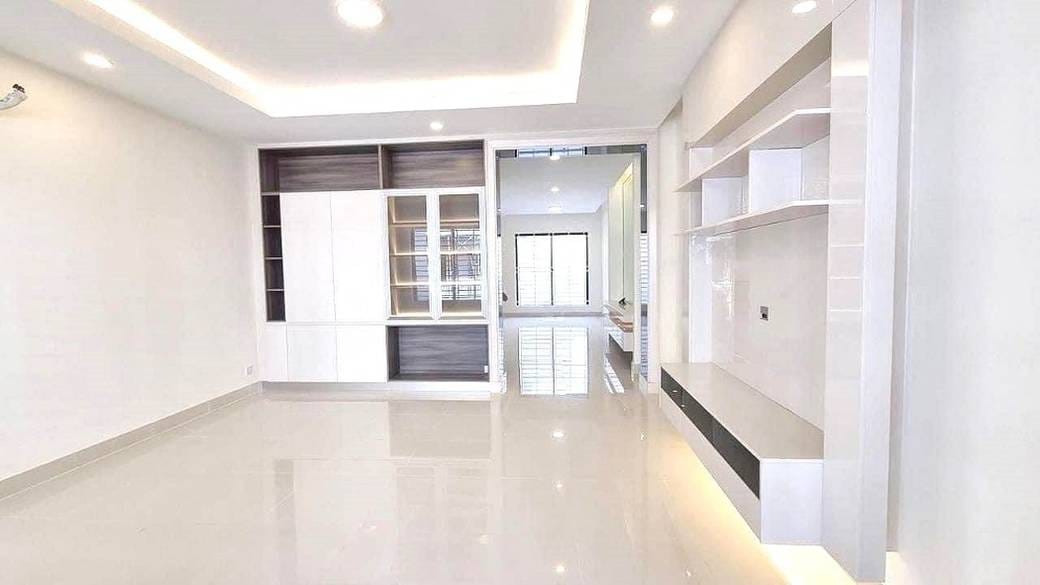 Chbar Ampov别墅出售，价格$199,000