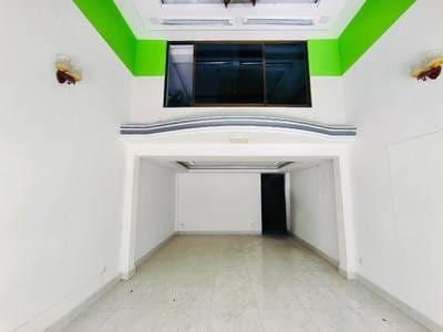 72平方米土地面积的CommercialShophouse出租，价格$850