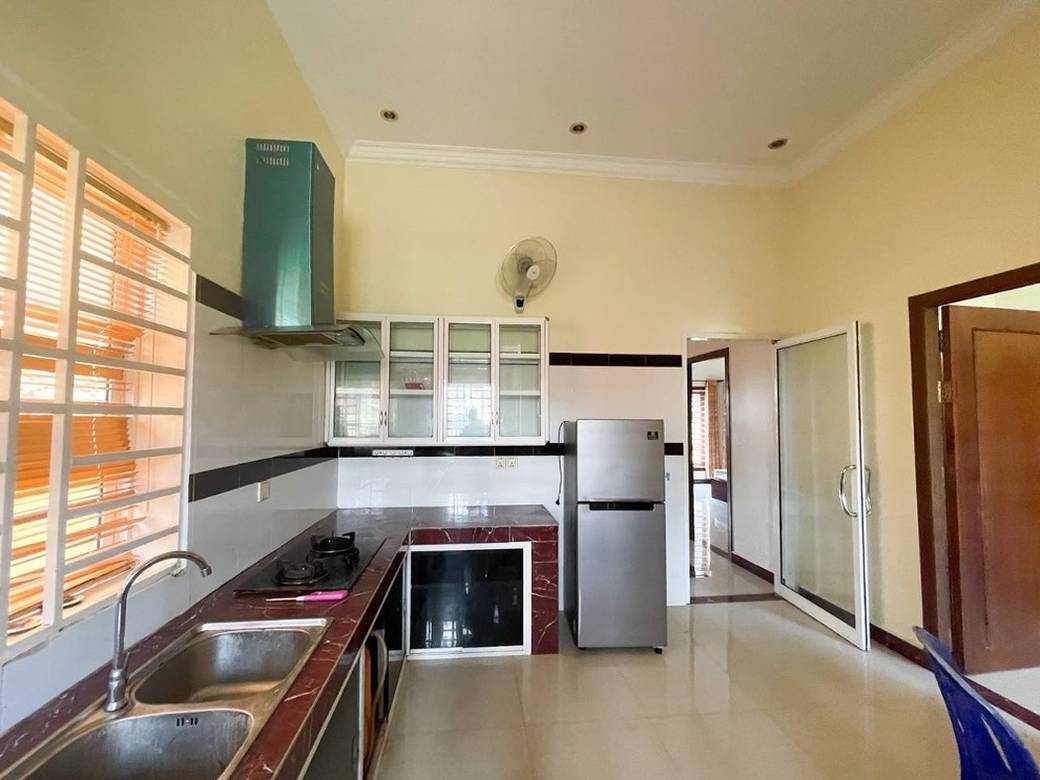 វីឡា តម្លៃ $700