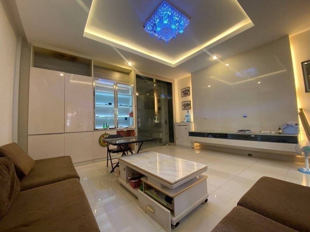 House and lot สำหรับขาย พร้อมที่จอดรถ 1 คัน