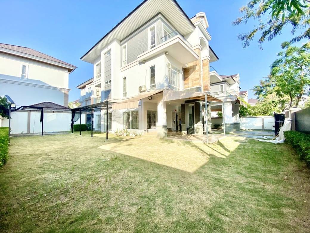 $5,000 Villa