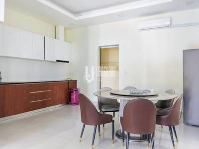 $3,500 Vila