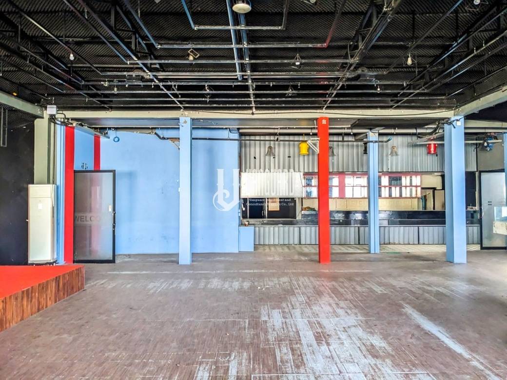 572平方米土地面积的CommercialShophouse出租