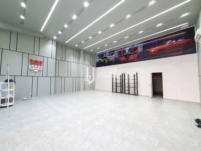 CommercialShophouse Для Аренды in БКК 3, Бынг Кенг Канг, Пномпень