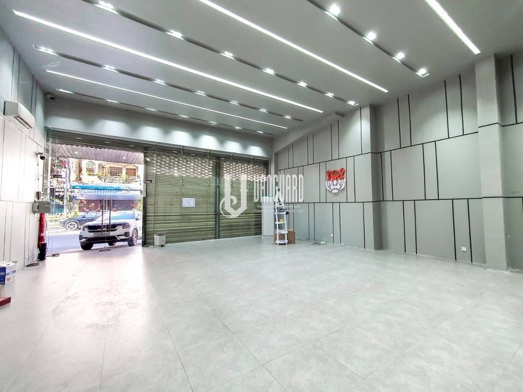 CommercialShophouse Для Аренды in Boeng Keng Kang $3,500
