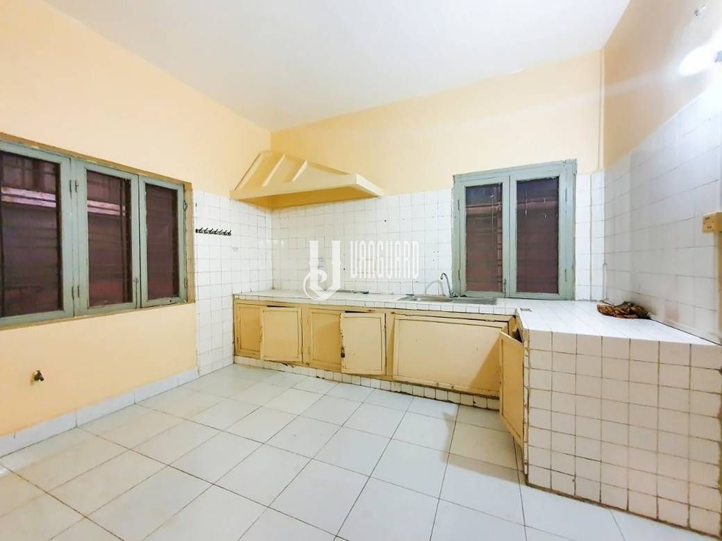 $2,000 House