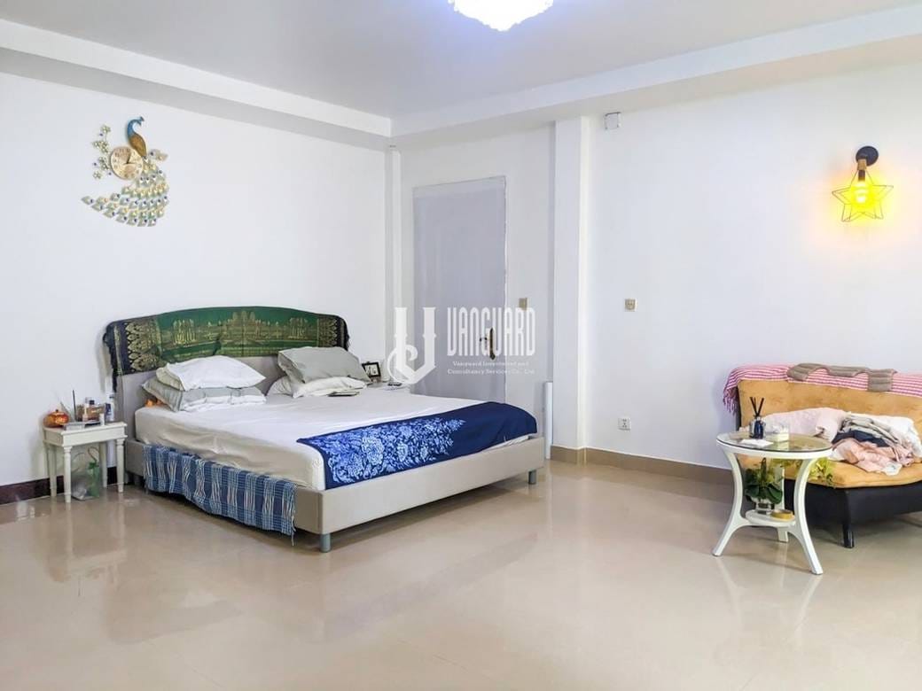 Villa À louer à Chroy Changvar $2,800