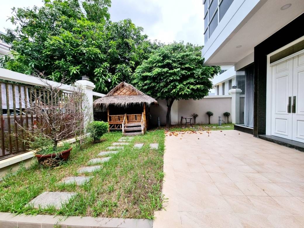 385 sqm Land Size Vila Na prodej