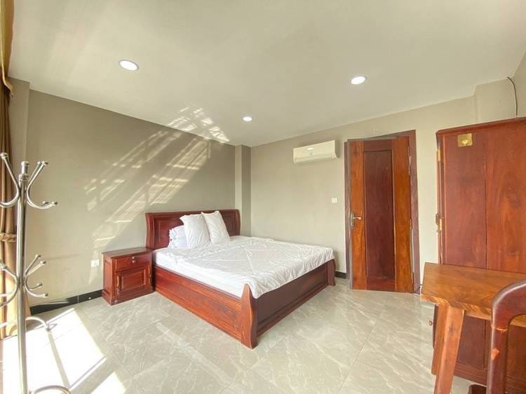 Srah Chak, Daun Penh, Phnom Penh的平房出租