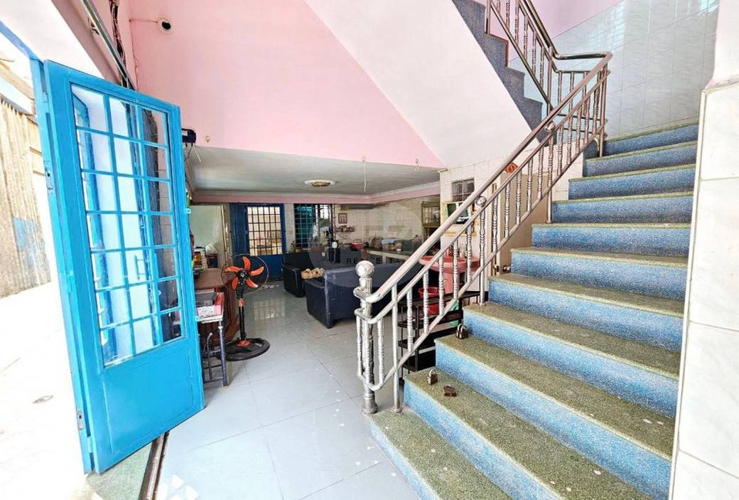 $3,000 店屋