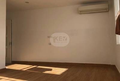 Chroy Changvar店屋出售，价格$110,000