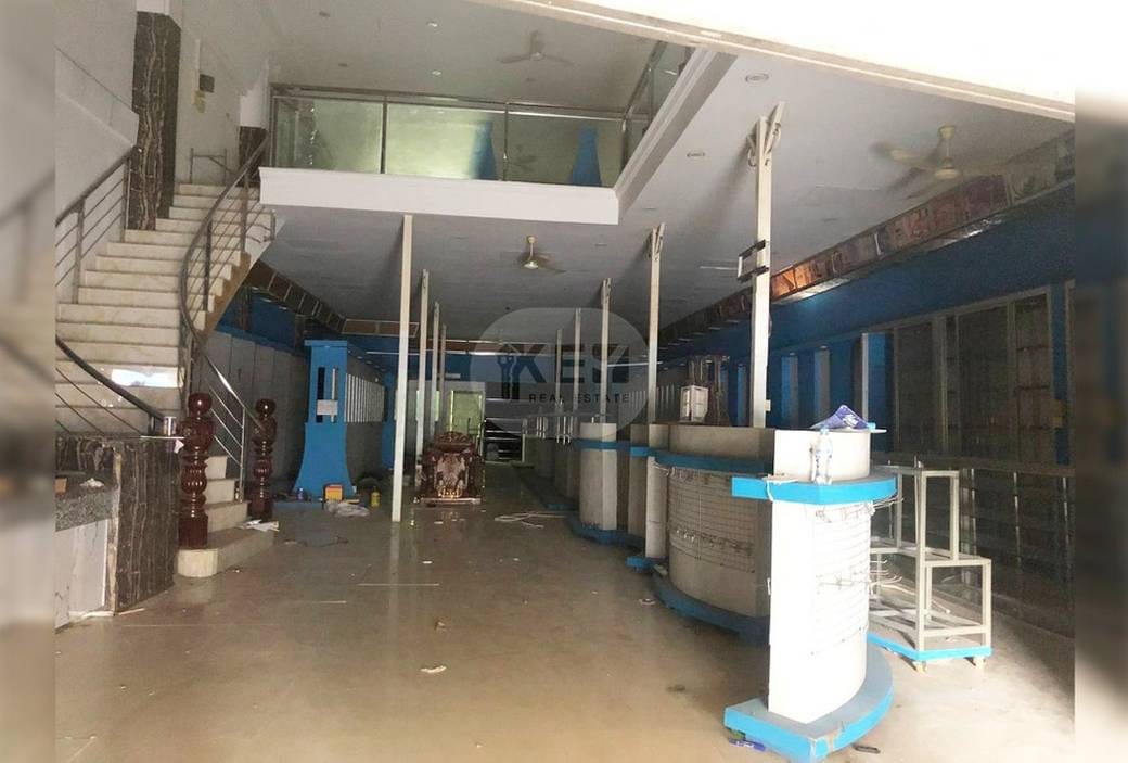 903平方米土地面积的店屋出租